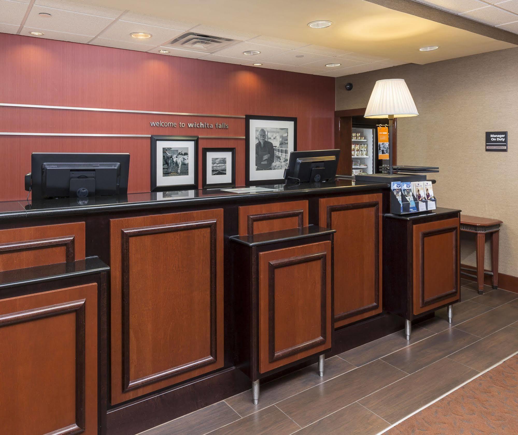 Hampton Inn Wichita Falls-Sikes Senter Mall Ngoại thất bức ảnh